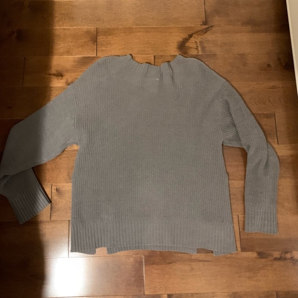 Zara sweater (it’s actually kaki green but looks grey on the picture) - Picture 2 of 2